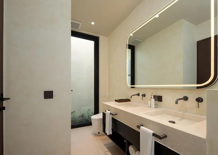 The Lario Collection - A Wellness Villa *
